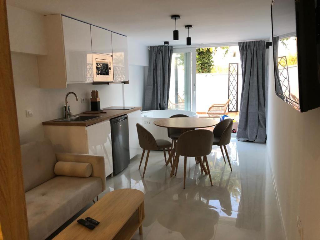 Suite Playamar Con Jacuzzi Торремолинос Экстерьер фото